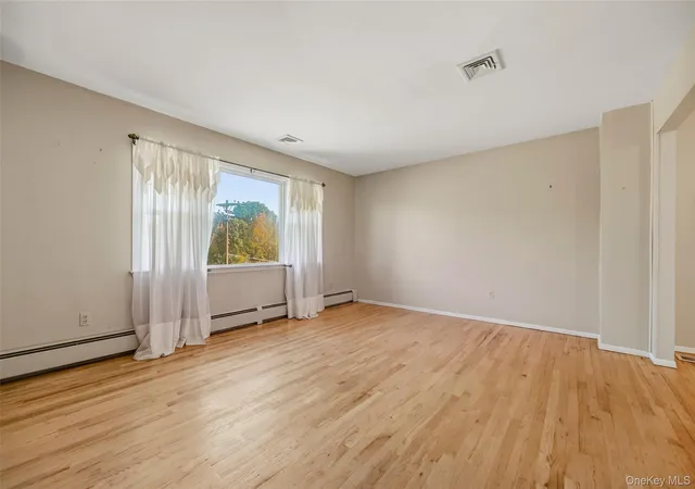 Photo 4 of Single family home for sale at 22 Amy Todt Dr, Monroe, NY 10950 | MLS# 1061258 | Listing updated on 2026-10-23