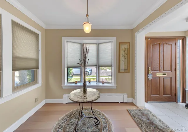 Photo 4 of Single family home for sale at 258 Rider Ave, Hempstead, NY 11565 | MLS# 1061259 | Listing updated on 2026-10-11