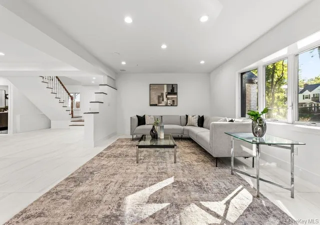 Photo 3 of Single family home for sale at 85-35 Midland Pkwy, New York, NY 11432 | MLS# 1061269 | Listing updated on 2026-10-26