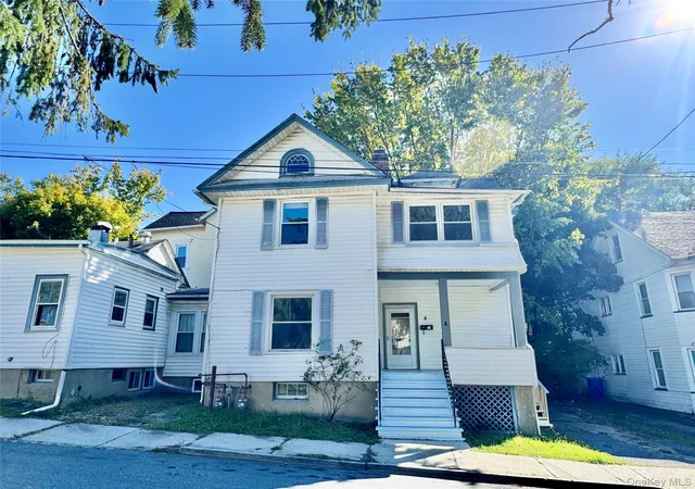 Photo 1 of Single family home for sale at 4 Harding St, Middletown, NY 10940 | MLS# 1061283 | Listing updated on 2026-10-16