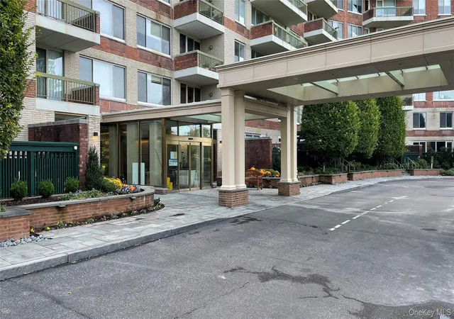 Photo 2 of Condo for sale at 111 Cherry Valley Ave #702W, Garden City, NY 11530 | MLS# 1061308 | Listing updated on 2026-10-11