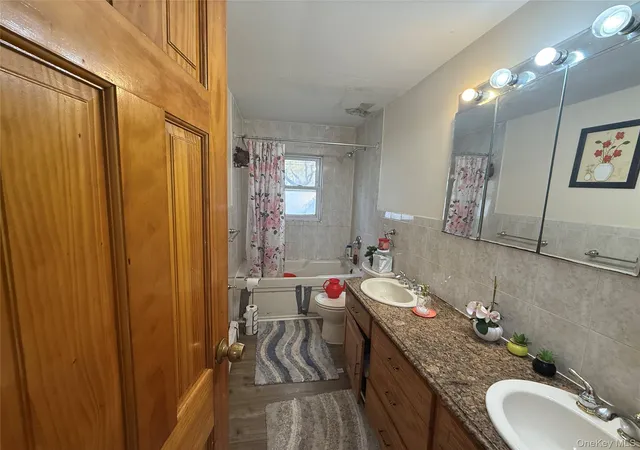 Photo 3 of House for sale at 249-02 Weller Ave, Rosedale, NY 11422 | MLS# 1061312 | Listing updated on 2026-10-22