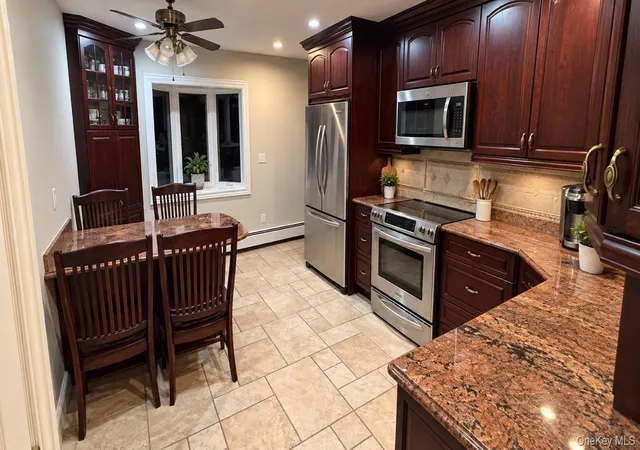 Photo 4 of Single family home for sale at 179 Nimbus Rd, Holbrook, NY 11741 | MLS# 1061356 | Listing updated on 2026-10-11