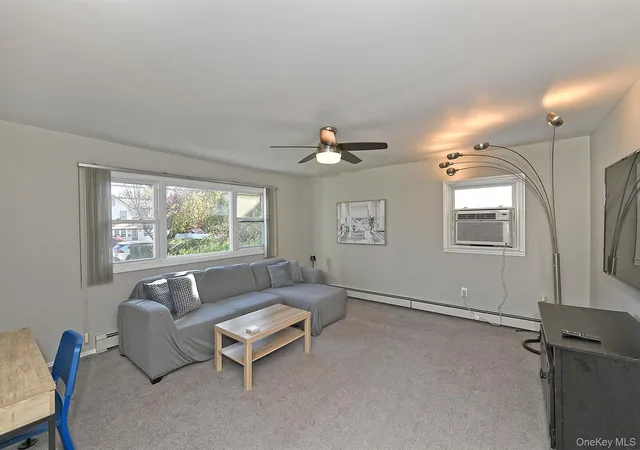 Photo 3 of Single family home for sale at 2086 Washington Ave, Seaford, NY 11783 | MLS# 1061357 | Listing updated on 2026-10-11