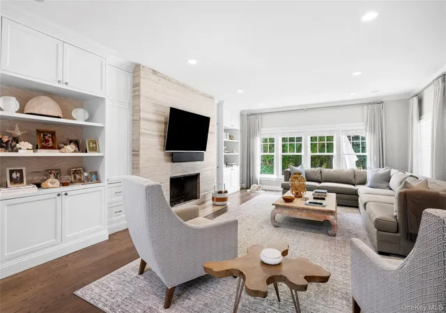 Photo 2 of Single family home for sale at 19 Old Meadow Bnd, Westhampton Beach, NY 11978 | MLS# 1061396 | Listing updated on 2026-10-18