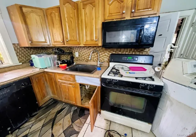Photo 3 of Single family home for sale at 315 Mountain Ave, Monroe, NY 10950 | MLS# 1061408 | Listing updated on 2026-10-14