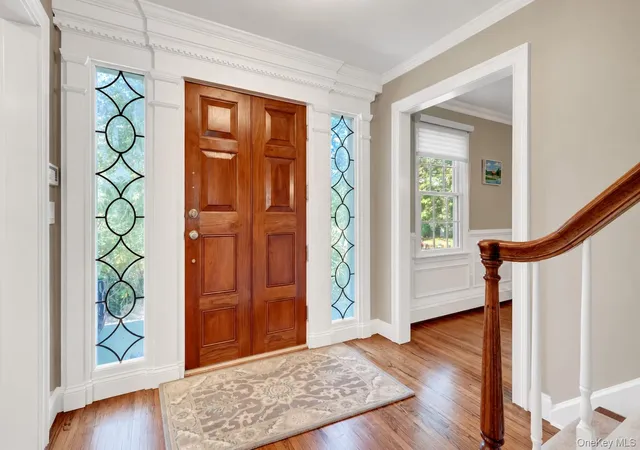 Photo 4 of Single family home for sale at 6 Ml River Rd, Setauket, NY 11733 | MLS# 1061414 | Listing updated on 2026-10-12