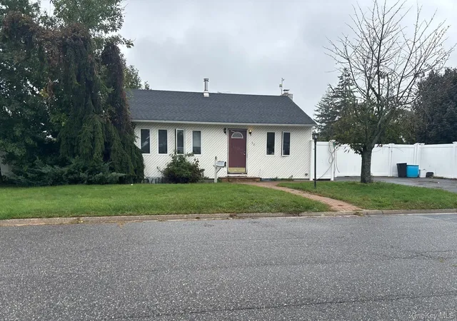 Photo 2 of Single family home for sale at 30 Jenkins Ave, Babylon, NY 11703 | MLS# 1061428 | Listing updated on 2026-10-21