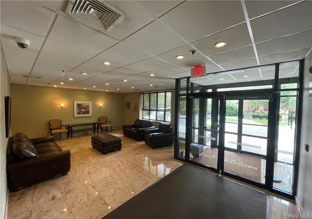 Photo 3 of Condo for sale at 1374 Midland Ave #402, Yonkers, NY 10708 | MLS# 1061437 | Listing updated on 2026-10-24