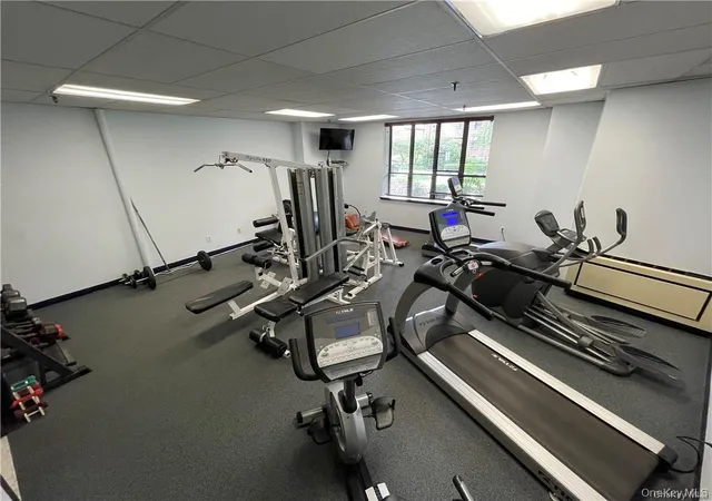 Photo 4 of Condo for sale at 1374 Midland Ave #402, Yonkers, NY 10708 | MLS# 1061437 | Listing updated on 2026-10-24