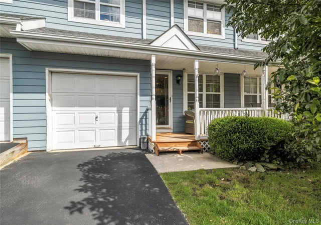Photo 2 of Single family home for sale at 5 Spruce Ln, Islip, NY 11722 | MLS# 1061450 | Listing updated on 2026-10-13
