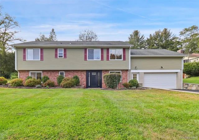 Single family home for sale at 25 Hill St, Mahopac, NY 10541 | MLS# 1061470