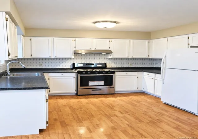 Photo 4 of House for sale at 7 Maryland Ave, Middletown, NY 10940 | MLS# 1061516 | Listing updated on 2026-10-29
