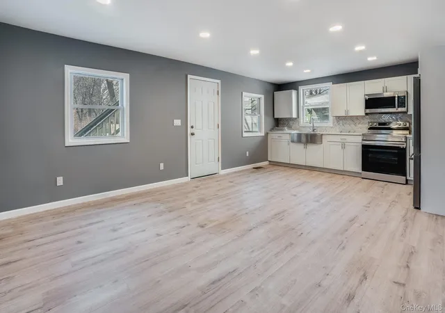 Listing Photo 5 - Condo for sale in building located at 182 Mill St, Poughkeepsie, NY 12601