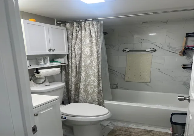 Photo 3 of Single family home for sale at 21 Marie Ln, Central Islip, NY 11722 | MLS# 1061620 | Listing updated on 2026-10-12