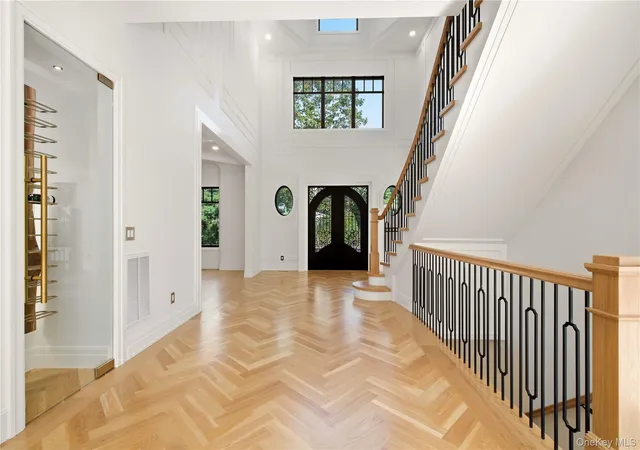 Photo 3 of Single family home for sale at 26 Saint Andrews Ct, North Hempstead, NY 11568 | MLS# 1061622 | Listing updated on 2026-10-26