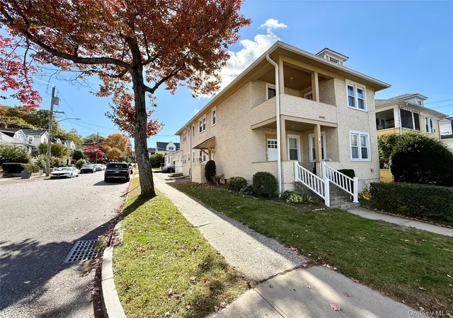 Photo 3 of House for sale at 179 Chatterton Ave, White Plains, NY 10606 | MLS# 1061632 | Listing updated on 2026-10-16