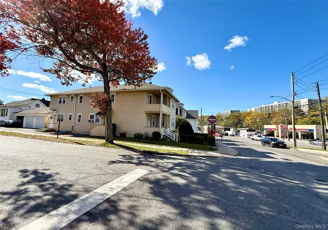 Photo 4 of House for sale at 179 Chatterton Ave, White Plains, NY 10606 | MLS# 1061632 | Listing updated on 2026-10-16