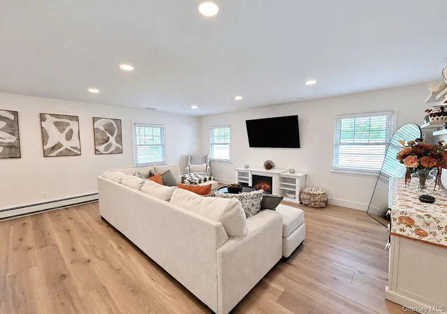 Photo 3 of Single family home for sale at 25 Stratton Ln, Brookhaven, NY 11790 | MLS# 1061646 | Listing updated on 2026-10-17
