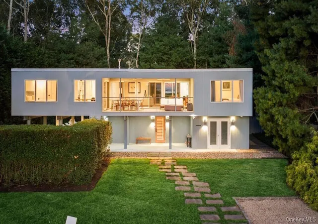 Photo 1 of Single family home for sale at 1039 Springs Fireplace Rd, East Hampton, NY 11937 | MLS# 1061657 | Listing updated on 2026-10-12
