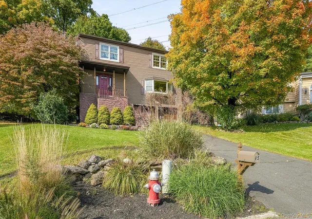 Photo 3 of Single family home for sale at 15 Holly Ridge Rd, Mount Pleasant, NY 10595 | MLS# 1061679 | Listing updated on 2026-10-20