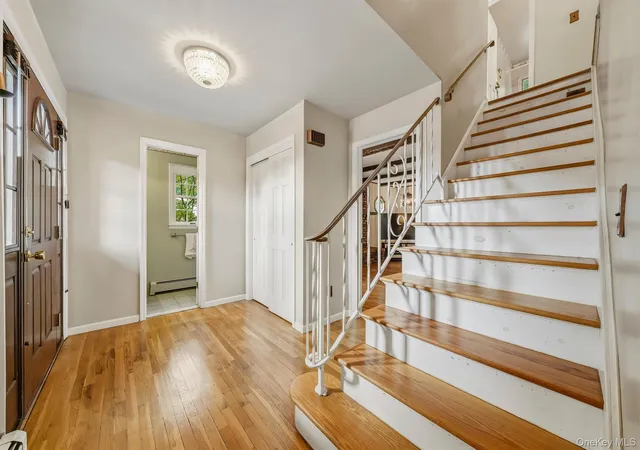 Photo 3 of Single family home for sale at 15 Holly Ridge Rd, Mount Pleasant, NY 10595 | MLS# 1061679 | Listing updated on 2026-10-20