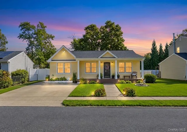 Photo 1 of Single family home for sale at 1435 Brooklyn Blvd, Bay Shore, NY 11706 | MLS# 1061716 | Listing updated on 2026-10-12