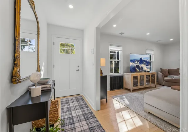 Photo 3 of Single family home for sale at 8 Dale St, White Plains, NY 10605 | MLS# 1061725 | Listing updated on 2026-10-28