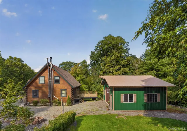 Photo 3 of Single family home for sale at 947 E Mountain Rd S, Philipstown, NY 10516 | MLS# 1061762 | Listing updated on 2026-10-17