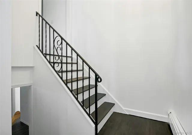 Photo 4 of Single family home for sale at 187 Old Mamaroneck Rd, White Plains, NY 10605 | MLS# 1061772 | Listing updated on 2026-10-20