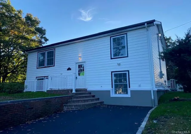 Photo 2 of Single family home for sale at 14 Split Cedar, Islip, NY 11749 | MLS# 1061787 | Listing updated on 2026-10-13