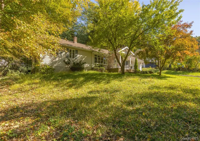 Photo 4 of Single family home for sale at 10 Michelle Dr, Newburgh, NY 12550 | MLS# 1061789 | Listing updated on 2026-10-22