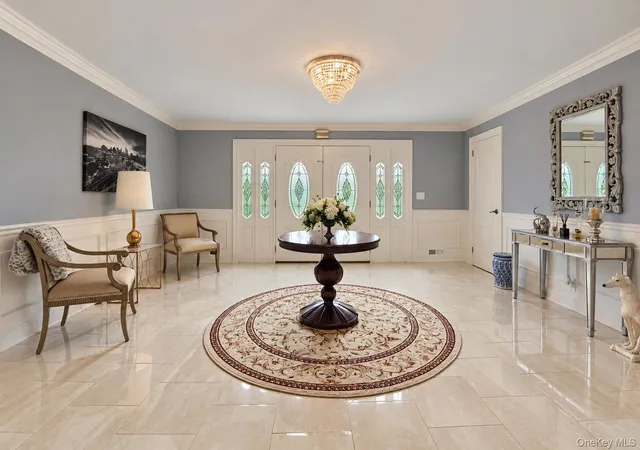 Photo 4 of Single family home for sale at 31 Brendon Hl Rd, Scarsdale, NY 10583 | MLS# 1061797 | Listing updated on 2026-10-18