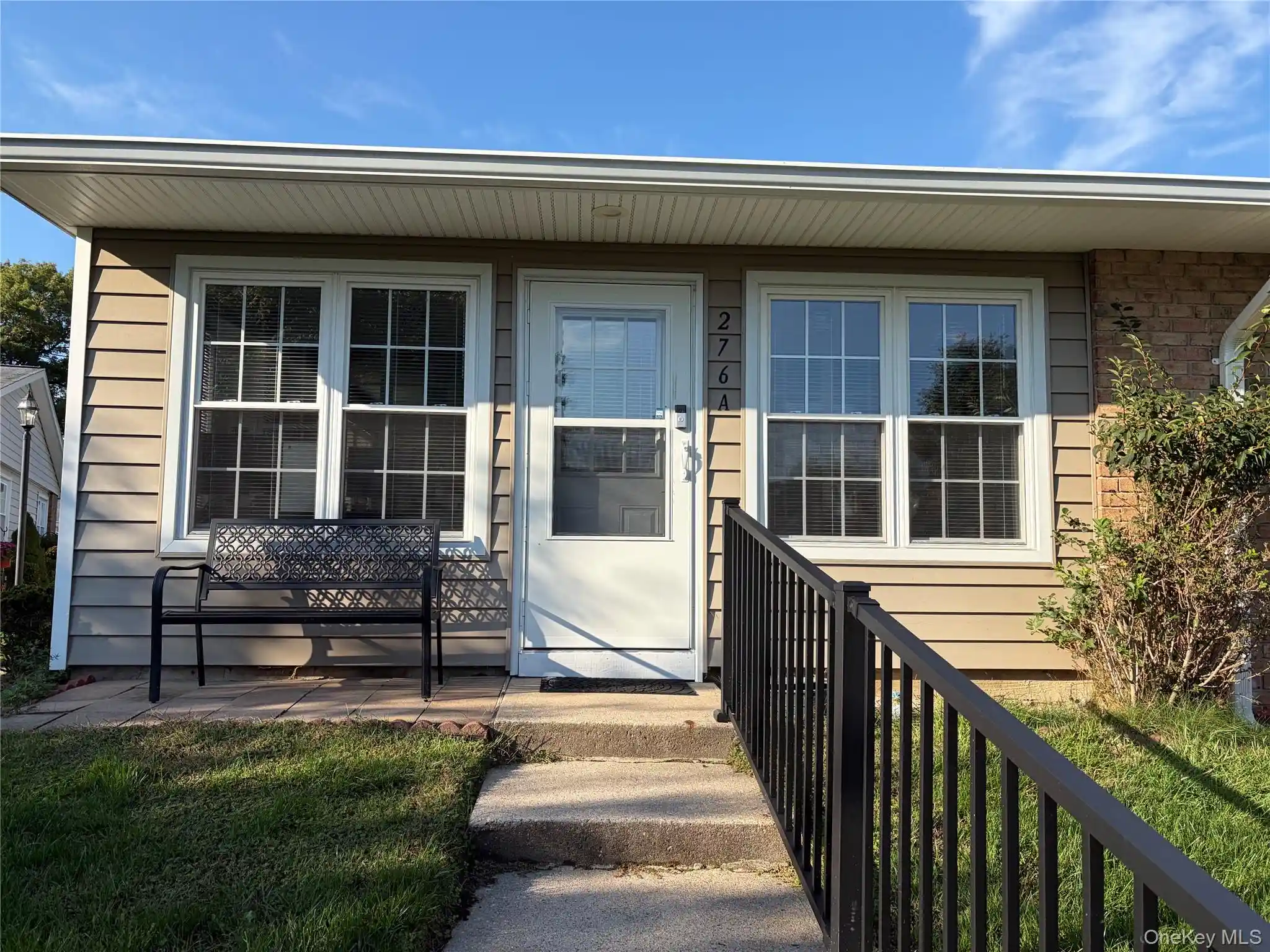 Listing Photo 2 - Condo for sale in 276 Berwick Ct located at 276 Berwick Ct, Brookhaven, NY 11961 - Unit 276 Berwick Ct