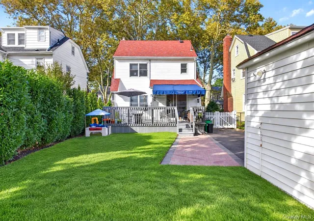 Photo 1 of Single family home for sale at 40 Cambridge Ave, Hempstead, NY 11530 | MLS# 1061812 | Listing updated on 2026-10-13