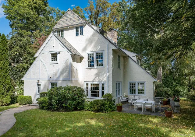 Photo 1 of Single family home for sale at 49 Beechmont Ave, Yonkers, NY 10708 | MLS# 1061856 | Listing updated on 2026-10-23