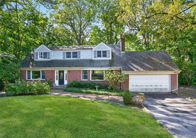 Single family home for sale at 18 Sills Ct, Huntington, NY 11721 | MLS# 1061904