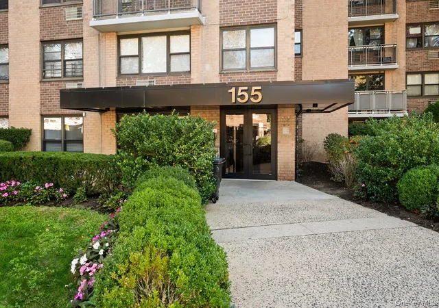 Condo for sale at 155 Ferris Ave #4E, White Plains, NY 10603 | MLS# 1061913