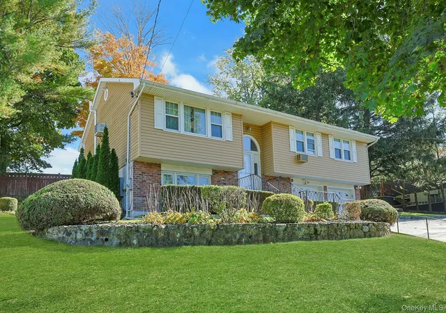 Photo 3 of Single family home for sale at 43 Bainbridge Ave, Mount Pleasant, NY 10594 | MLS# 1061919 | Listing updated on 2026-10-26
