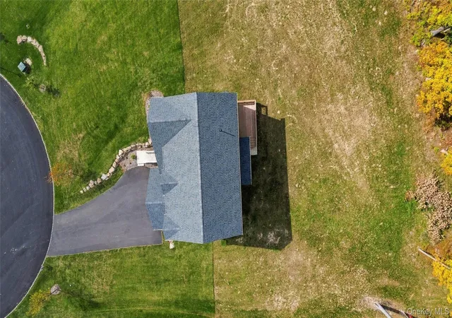 Photo 3 of Single family home for sale at 16 Mcdonald Ct, New Windsor, NY 12553 | MLS# 1061944 | Listing updated on 2026-10-24