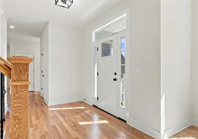 Photo 4 of Single family home for sale at 16 Mcdonald Ct, New Windsor, NY 12553 | MLS# 1061944 | Listing updated on 2026-10-24