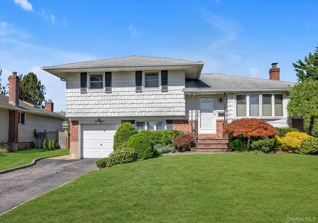 Single family home for sale at 5 Lane Ave, Oyster Bay, NY 11803 | MLS# 1061951