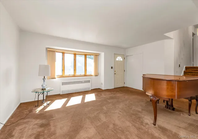 Photo 1 of Single family home for sale at 5 Lane Ave, Oyster Bay, NY 11803 | MLS# 1061951 | Listing updated on 2026-10-24