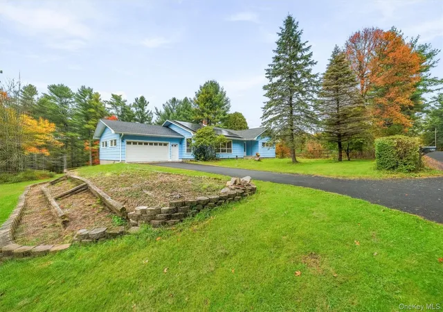 Photo 2 of Single family home for sale at 53 Hartwood Clb Rd, Deerpark, NY 12780 | MLS# 1061954 | Listing updated on 2026-10-29