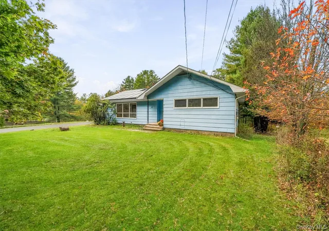 Photo 3 of Single family home for sale at 53 Hartwood Clb Rd, Deerpark, NY 12780 | MLS# 1061954 | Listing updated on 2026-10-29