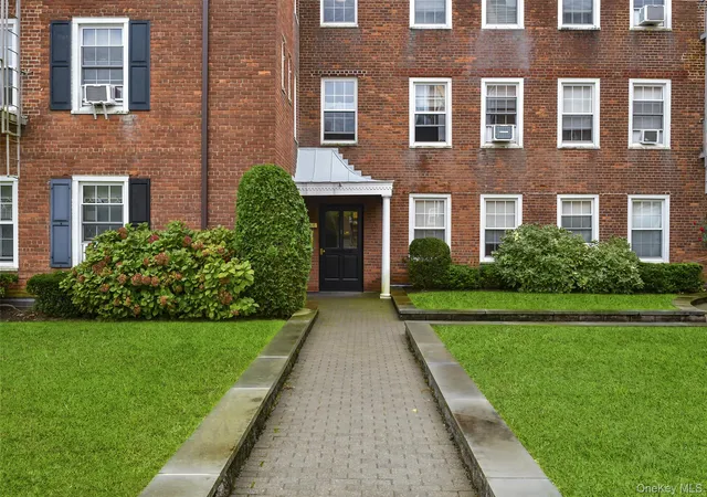 Photo 1 of Condo for sale at 1815 Palmer Ave #1D, Mamaroneck, NY 10538 | MLS# 1061980 | Listing updated on 2026-10-24