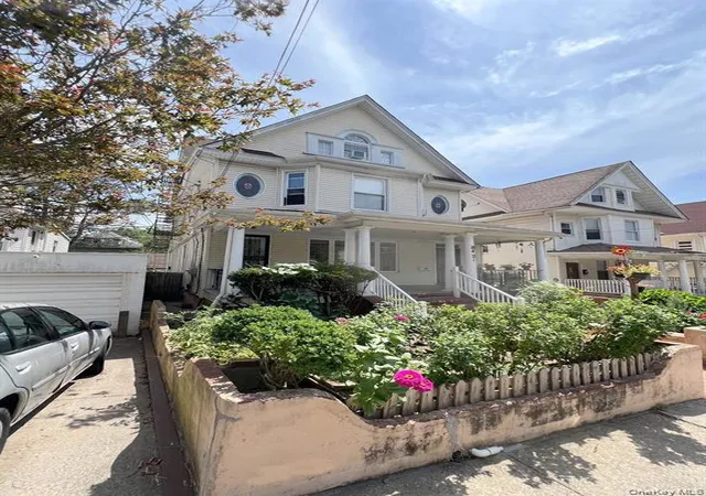 Photo 4 of House for sale at 8421 88th Street, New York, NY 11421 | MLS# 1061983 | Listing updated on 2026-10-14
