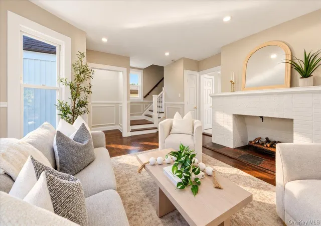 Photo 2 of Single family home for sale at 34 Lefferts Rd, Yonkers, NY 10705 | MLS# 1061994 | Listing updated on 2026-10-25