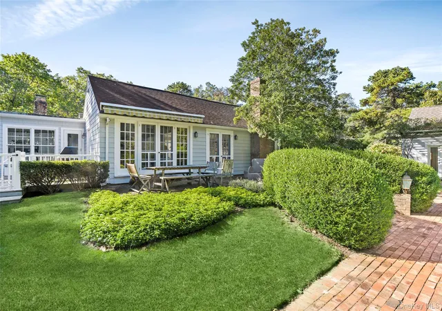 Photo 3 of Single family home for sale at 474 Water Ml Towd Rd, Southampton, NY 11968 | MLS# 1062009 | Listing updated on 2026-10-29