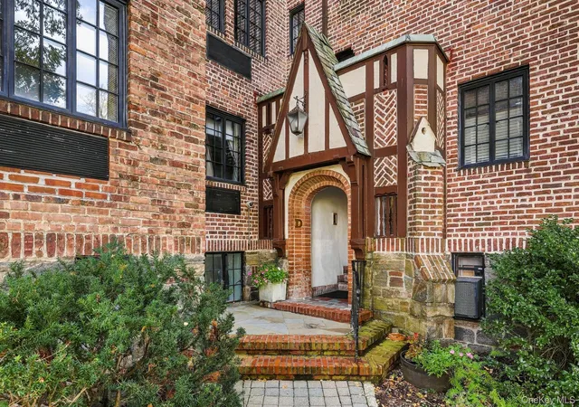Listing Photo 4 - Condo for sale in building located at 66 Milton Rd, Rye, NY 14850 - Unit #D43
